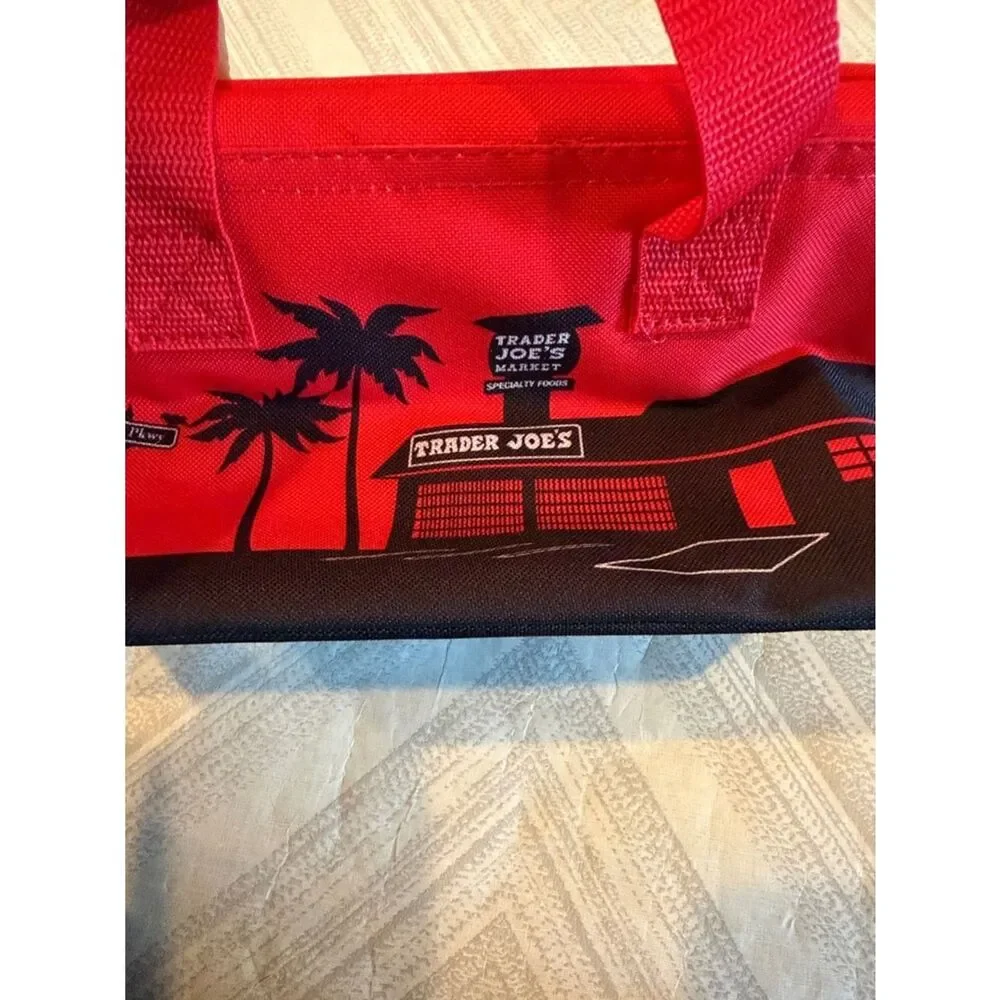Trader Joe’s Mini Insulated Bag Red Lunch Cooler 1.5 Gallon Capacity NWT